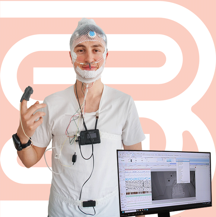 Homme réalisant un examen de polysomnographie chez BIOSerenity. Il s'agit d'un examen électrophysiologique du sommeil.